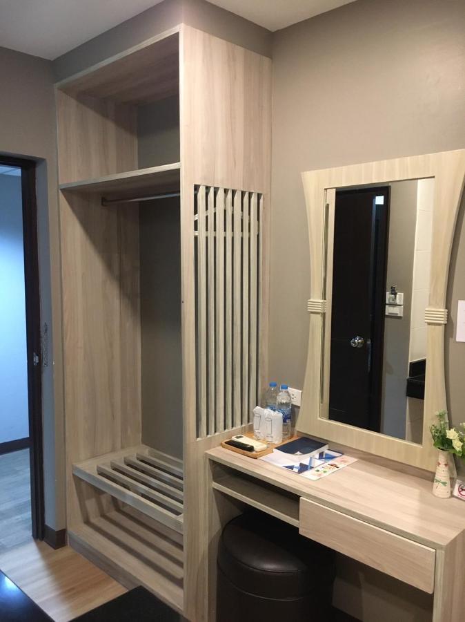 Ywca Hotel Bangkok Extérieur photo