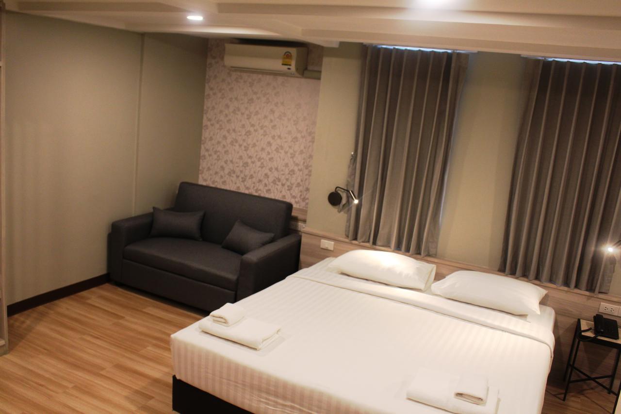 Ywca Hotel Bangkok Extérieur photo